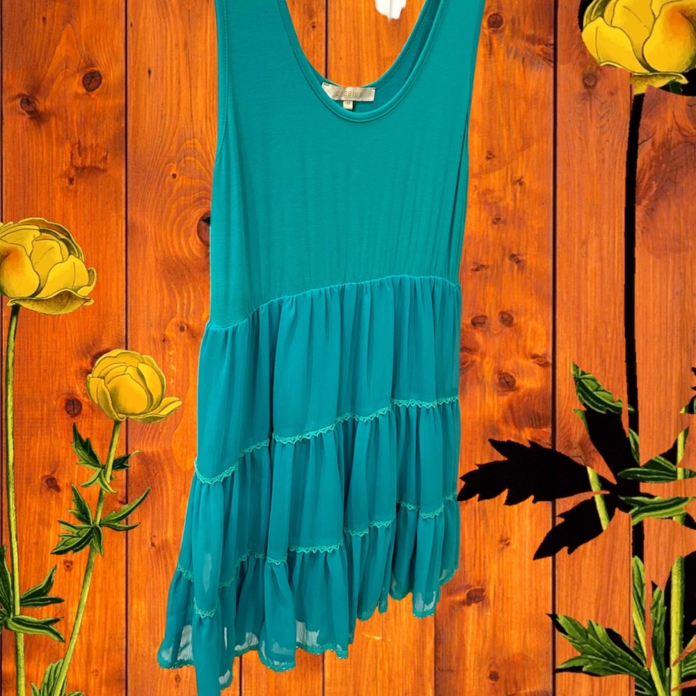 Green Flowing Dress Perfect for Spring/Summer Dates